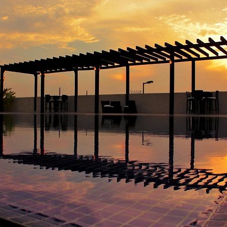 Hotel Trinitarias Suites Barquisimeto Exterior photo